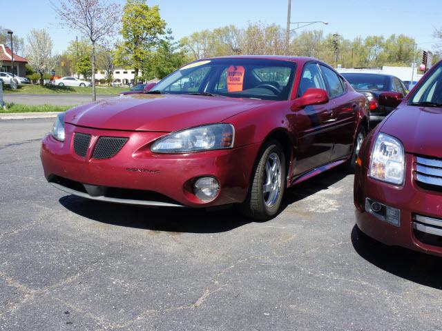 Photo of 2004 Pontiac Grand Prix