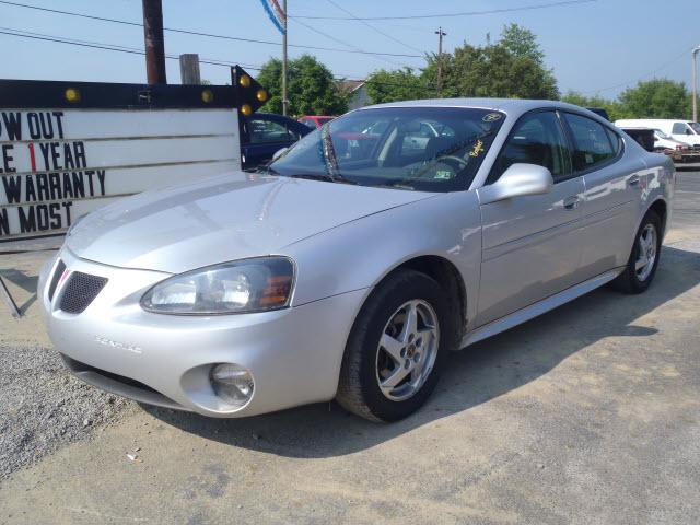 Photo of 2004 Pontiac Grand Prix