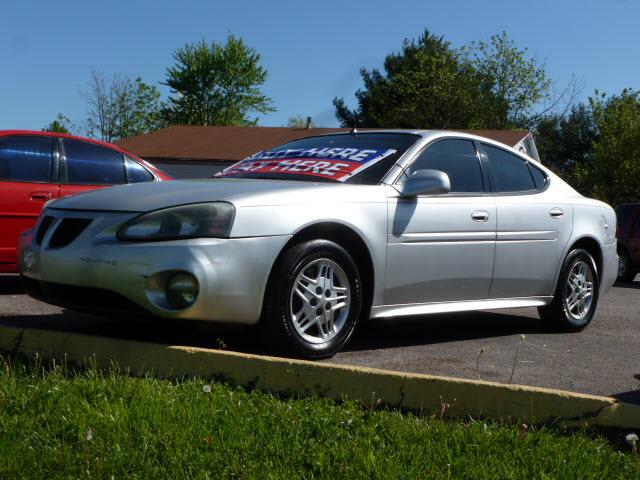 Photo of 2004 Pontiac Grand Prix