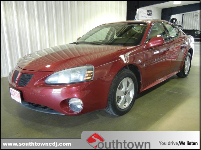Photo of 2006 Pontiac Grand Prix