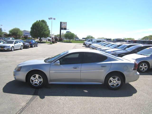 Photo of 2008 Pontiac Grand Prix