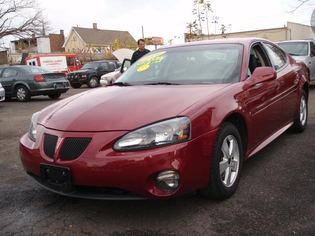 Photo of 2006 Pontiac Grand Prix