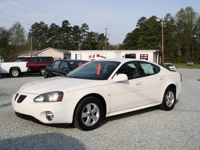 Photo of 2006 Pontiac Grand Prix