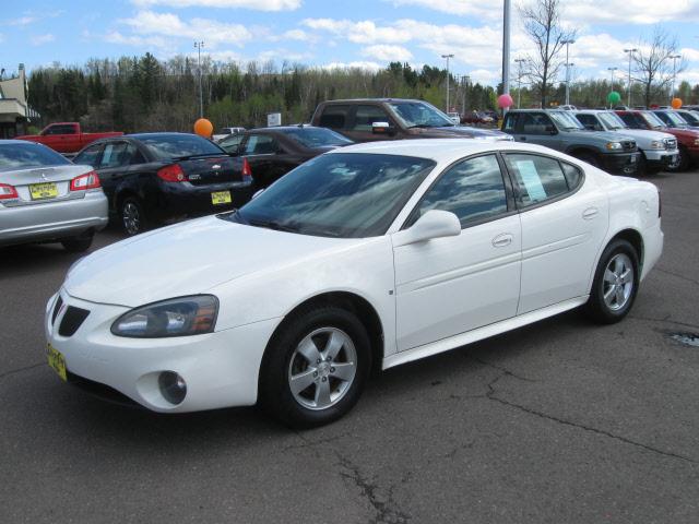 Photo of 2008 Pontiac Grand Prix