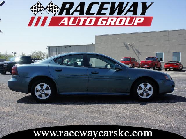 Photo of 2006 Pontiac Grand Prix