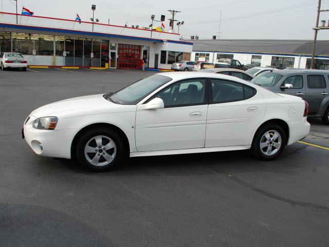 Photo of 2006 Pontiac Grand Prix