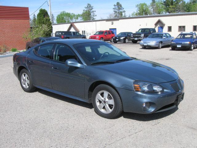 Photo of 2006 Pontiac Grand Prix