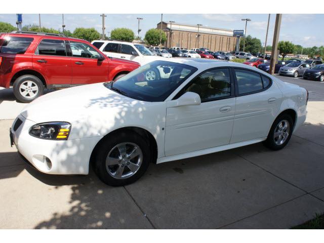 Photo of 2008 Pontiac Grand Prix