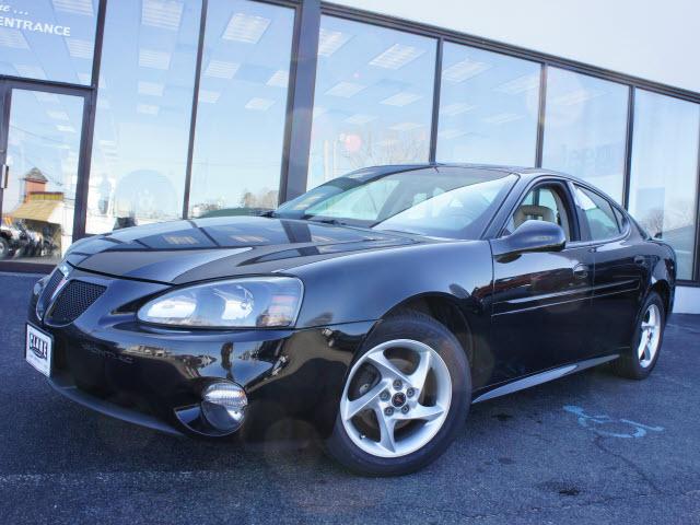 Photo of 2004 Pontiac Grand Prix
