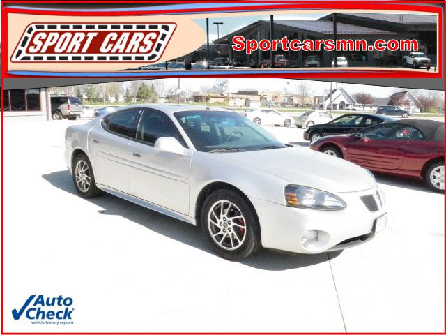 Photo of 2004 Pontiac Grand Prix