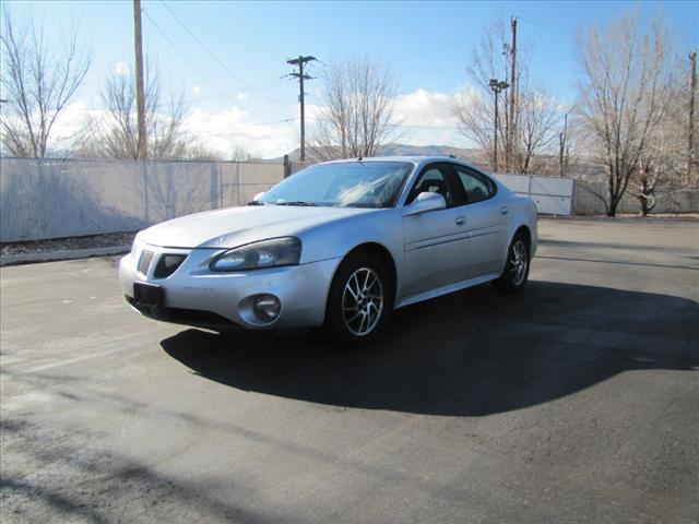 Photo of 2004 Pontiac Grand Prix