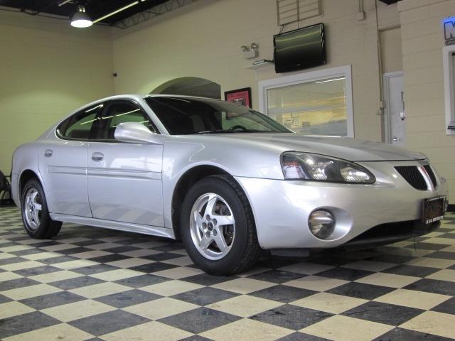 Photo of 2004 Pontiac Grand Prix