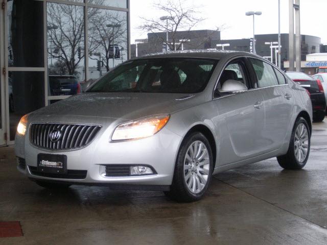 Photo of 2012 Buick Regal