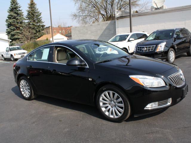 Photo of 2011 Buick Regal