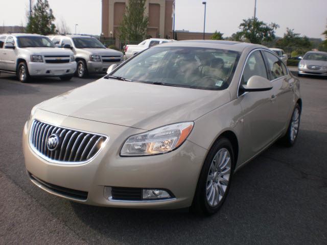 Photo of 2011 Buick Regal