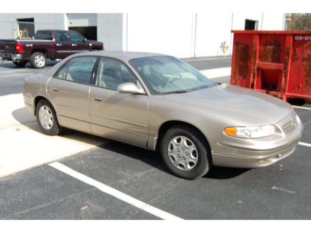 Photo of 2003 Buick Regal