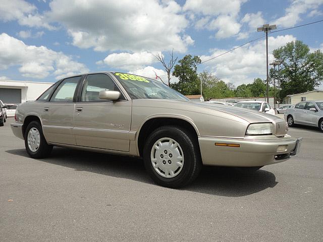 Photo of 1996 Buick Regal