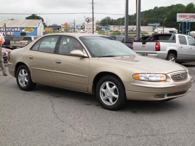 Photo of 2004 Buick Regal