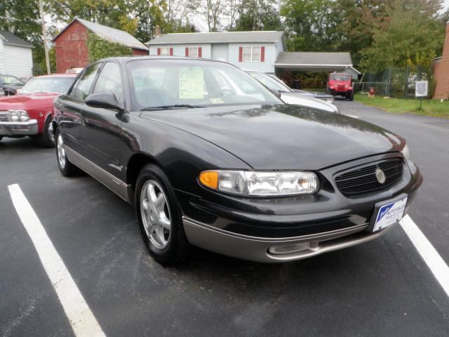 Photo of 2002 Buick Regal