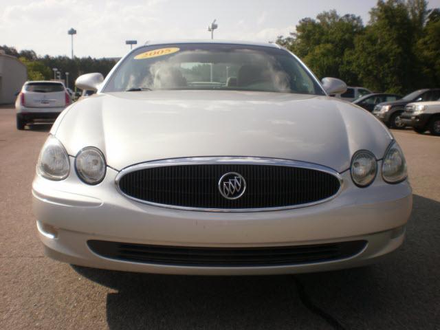 Photo of 2005 Buick LaCrosse