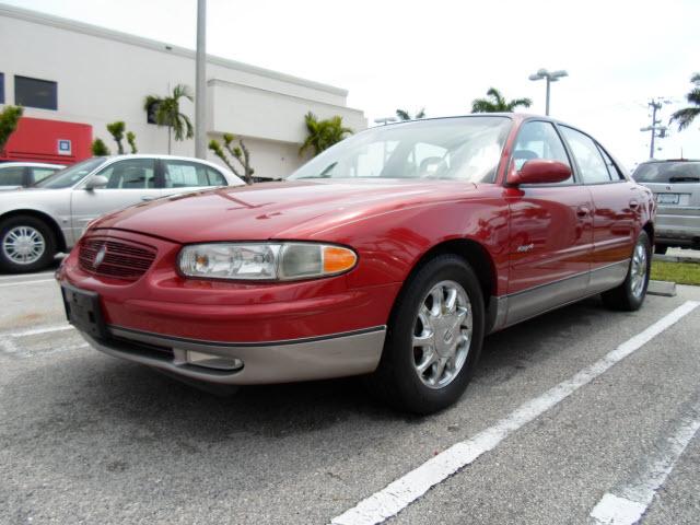 Photo of 1999 Buick Regal