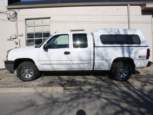 Photo of 2005 Chevrolet Silverado 1500