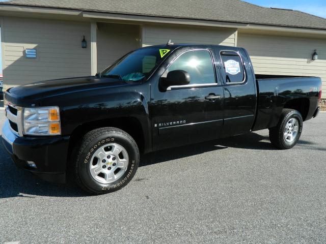 Photo of 2008 Chevrolet Silverado 1500