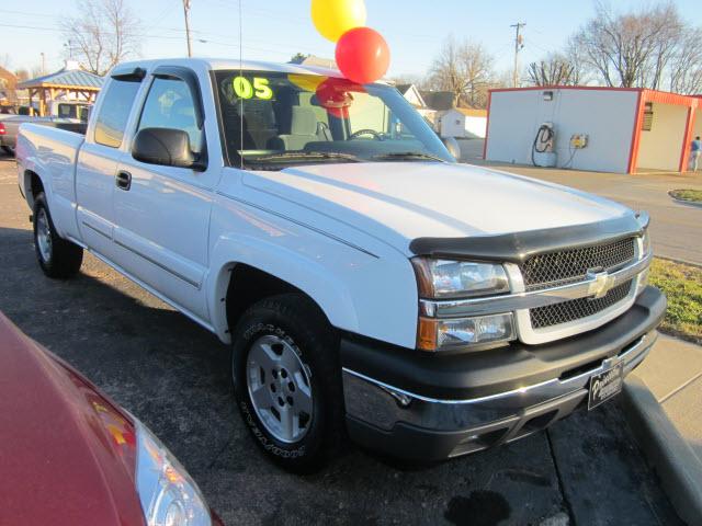 Photo of 2005 Chevrolet Silverado 1500