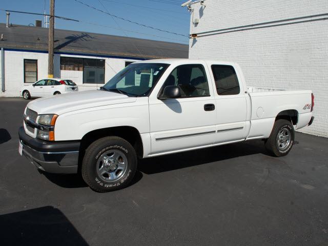Photo of 2004 Chevrolet Silverado 1500