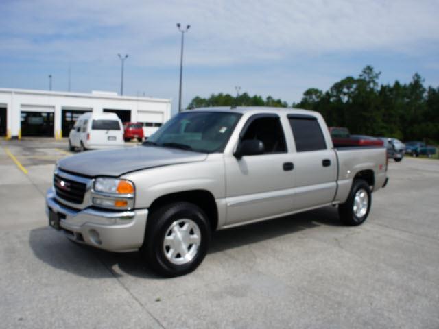 Photo of 2005 GMC Sierra 1500