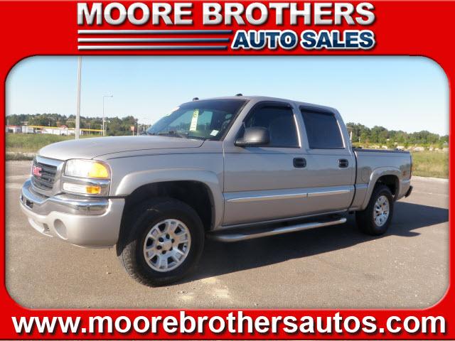 Photo of 2005 GMC Sierra 1500