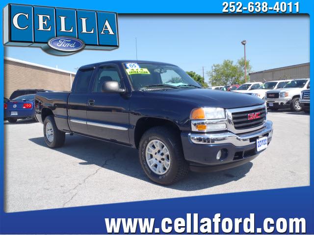Photo of 2005 GMC Sierra 1500