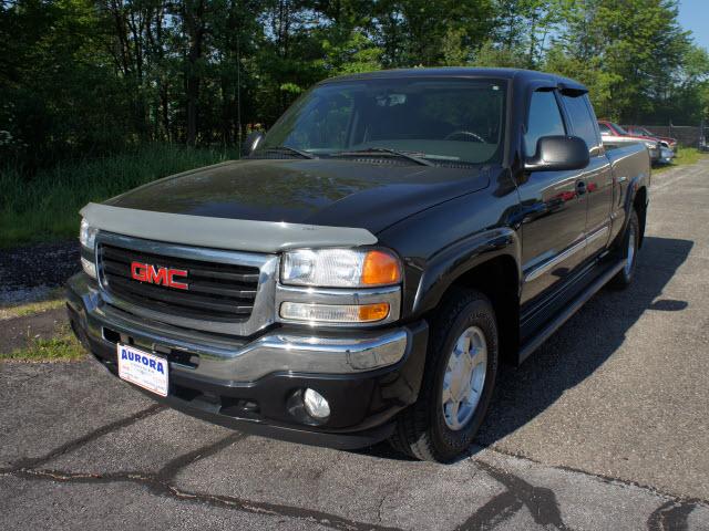 Photo of 2005 GMC Sierra 1500