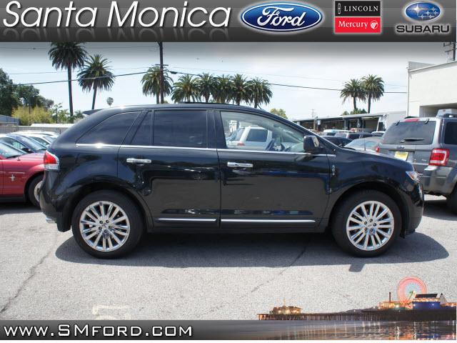 Photo of 2011 Lincoln MKX