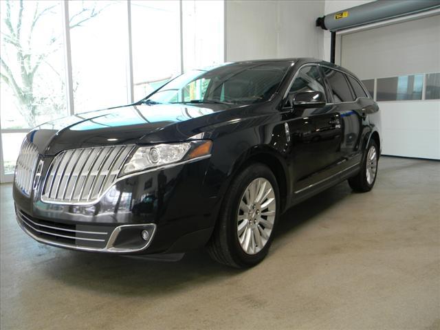 Photo of 2011 Lincoln MKT