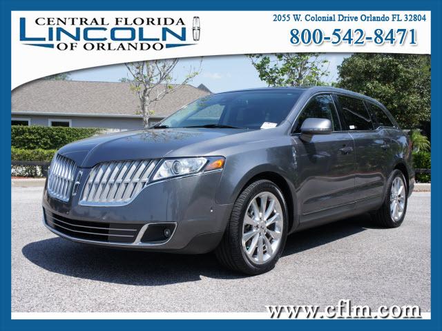 Photo of 2010 Lincoln MKT