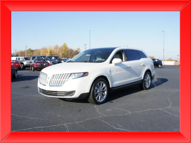 Photo of 2012 Lincoln MKT