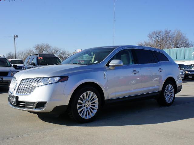 Photo of 2010 Lincoln MKT