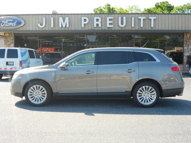 Photo of 2012 Lincoln MKT