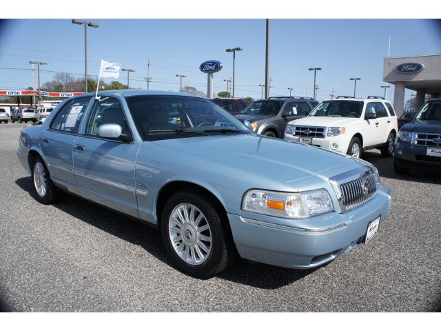 Photo of 2010 Mercury Grand Marquis