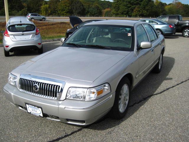 Photo of 2010 Mercury Grand Marquis