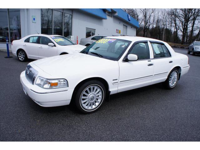 Photo of 2010 Mercury Grand Marquis