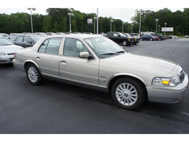 Photo of 2010 Mercury Grand Marquis
