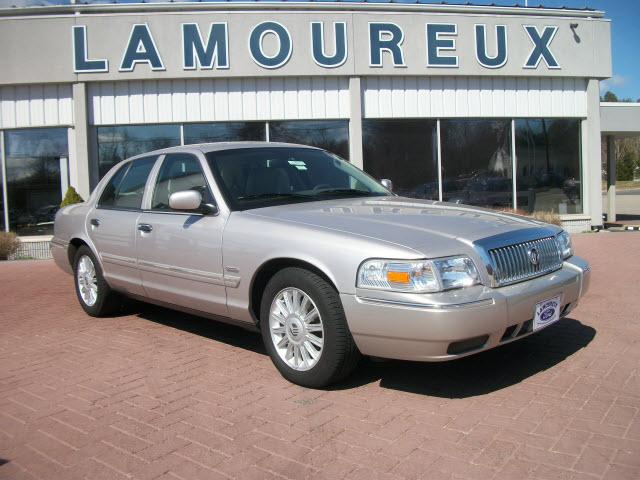 Photo of 2011 Mercury Grand Marquis