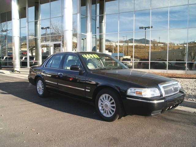 Photo of 2010 Mercury Grand Marquis