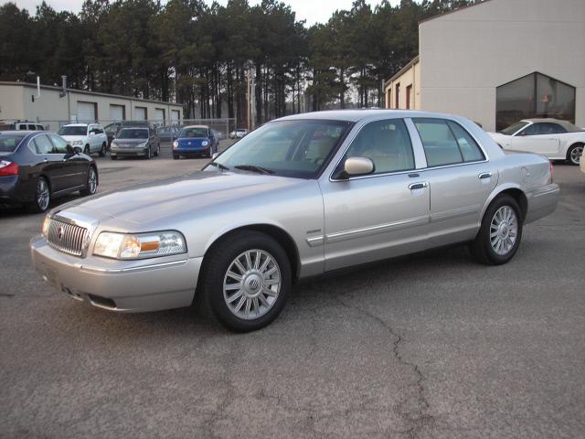 Photo of 2010 Mercury Grand Marquis