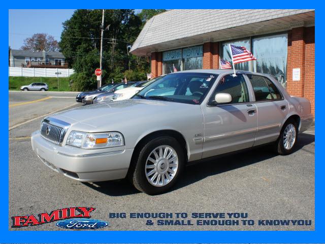 Photo of 2011 Mercury Grand Marquis
