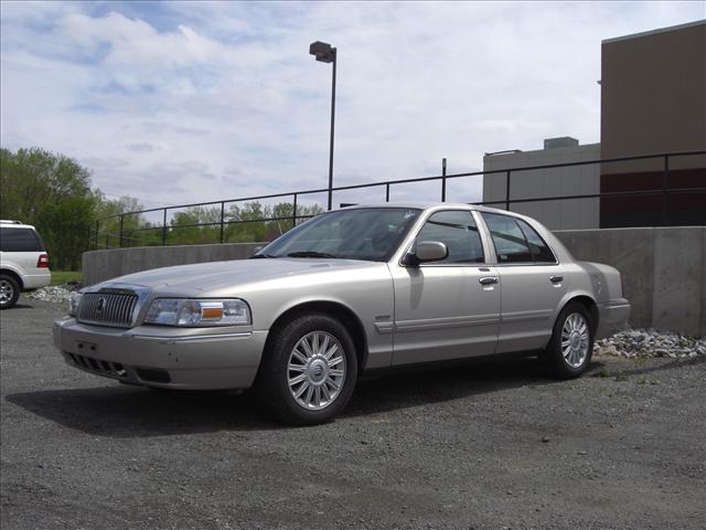 Photo of 2011 Mercury Grand Marquis