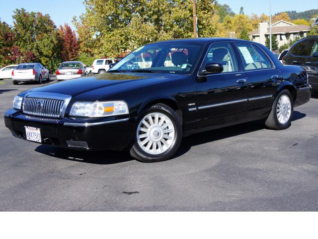 Photo of 2010 Mercury Grand Marquis