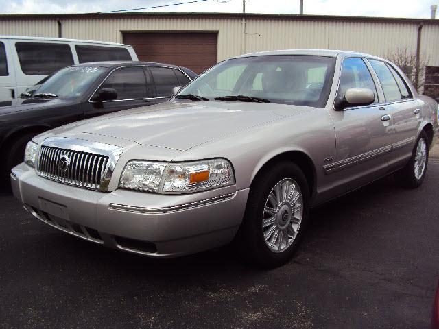 Photo of 2011 Mercury Grand Marquis